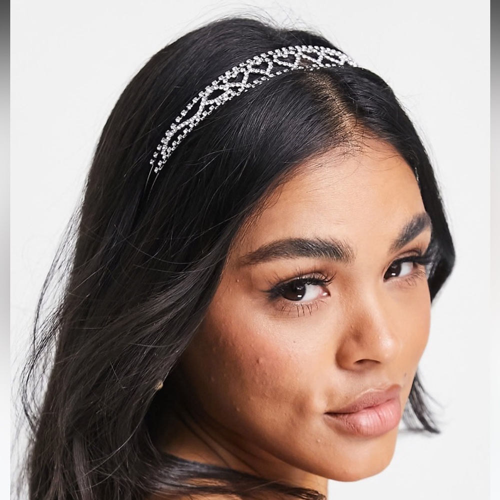 💎Luxe Rhinestone heart headband✨